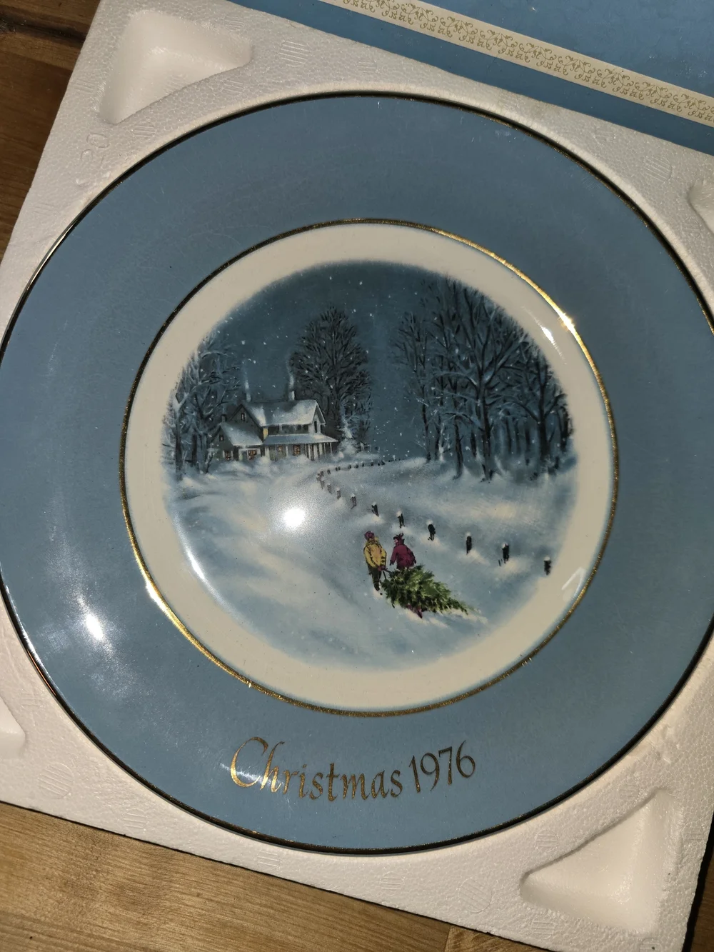 Avon Blue Christmas Plate 1976 - Winter Scene 